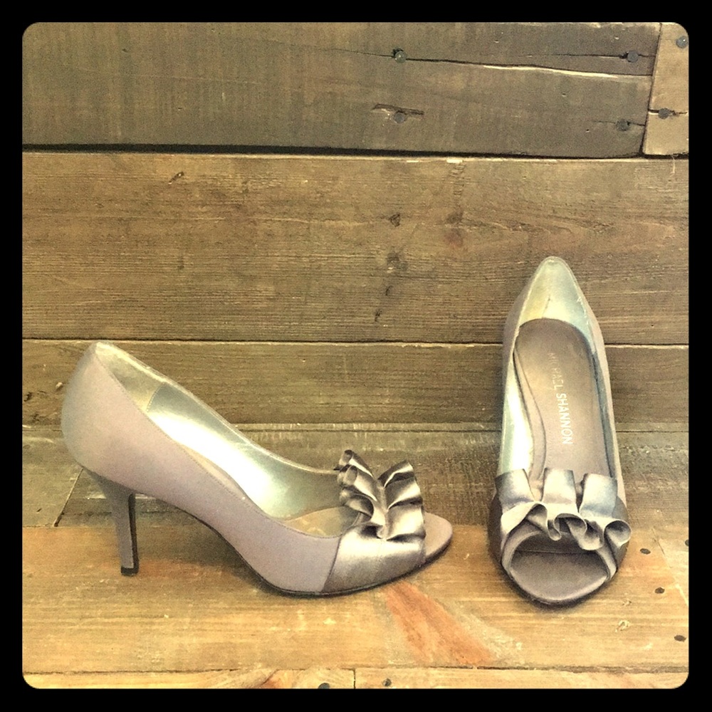 Grey open toed shoes